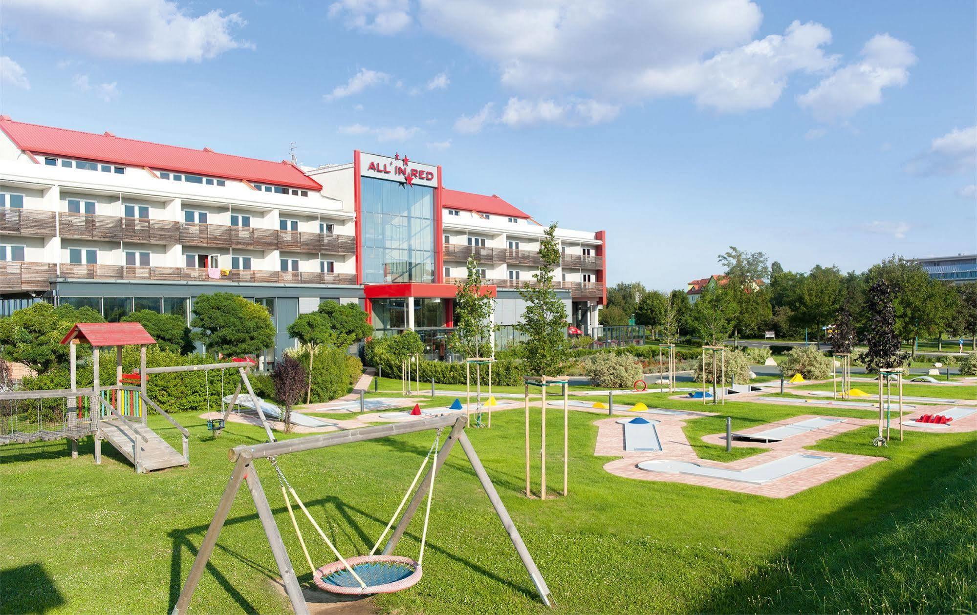 All In Red Thermenhotel Lutzmannsburg Esterno foto